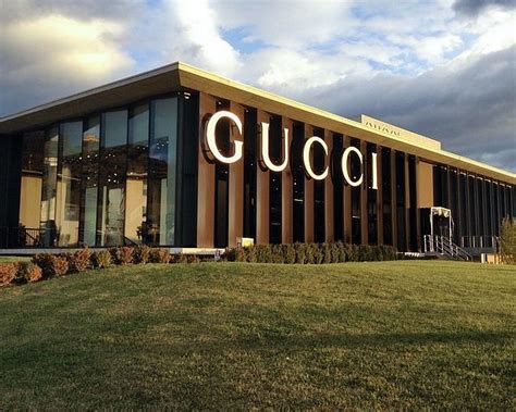 montevarchi outlet gucci|prada outlet montevarchi.